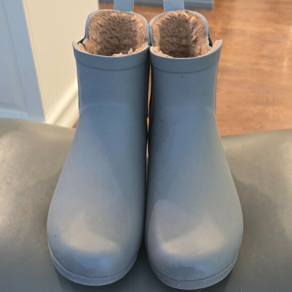 Women's Fur-Lined Gray Rainboots - Picture 1 of 4